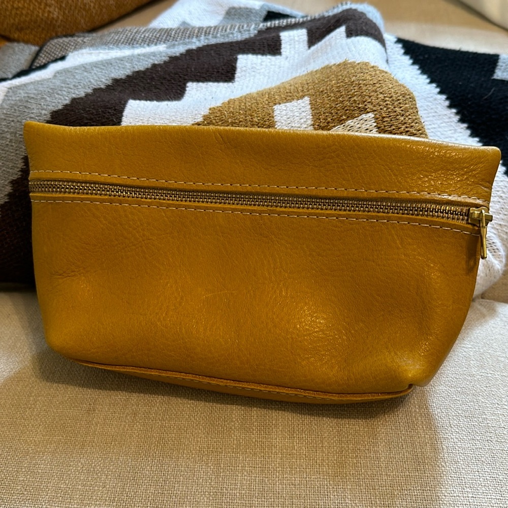 Portland Leather Makeup bag